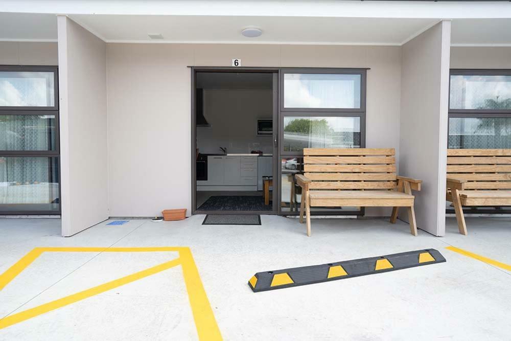 Pukekohe Motel Exterior photo